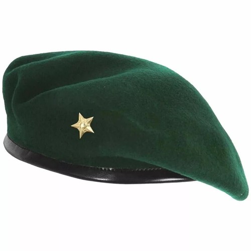 Beret cap with gold - gold, star